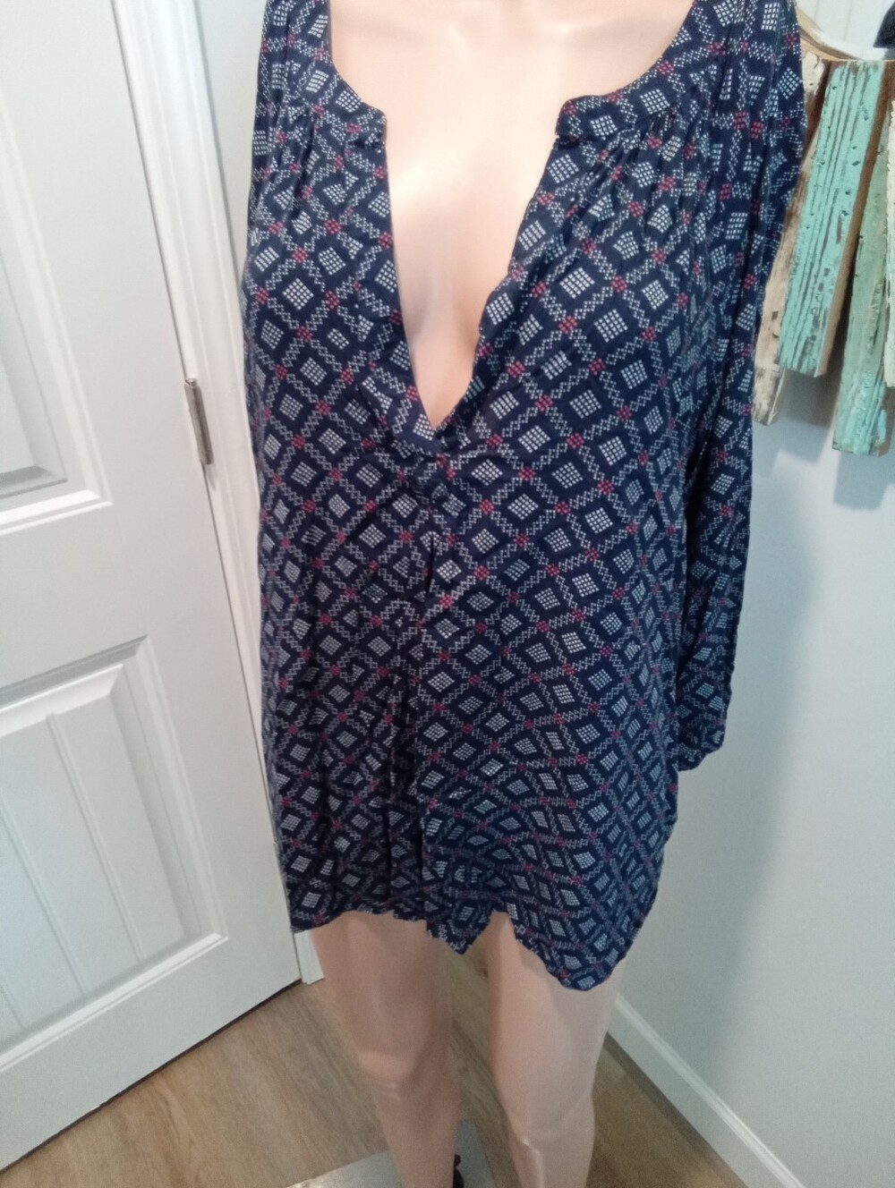 Gap - Picture 2 of 15